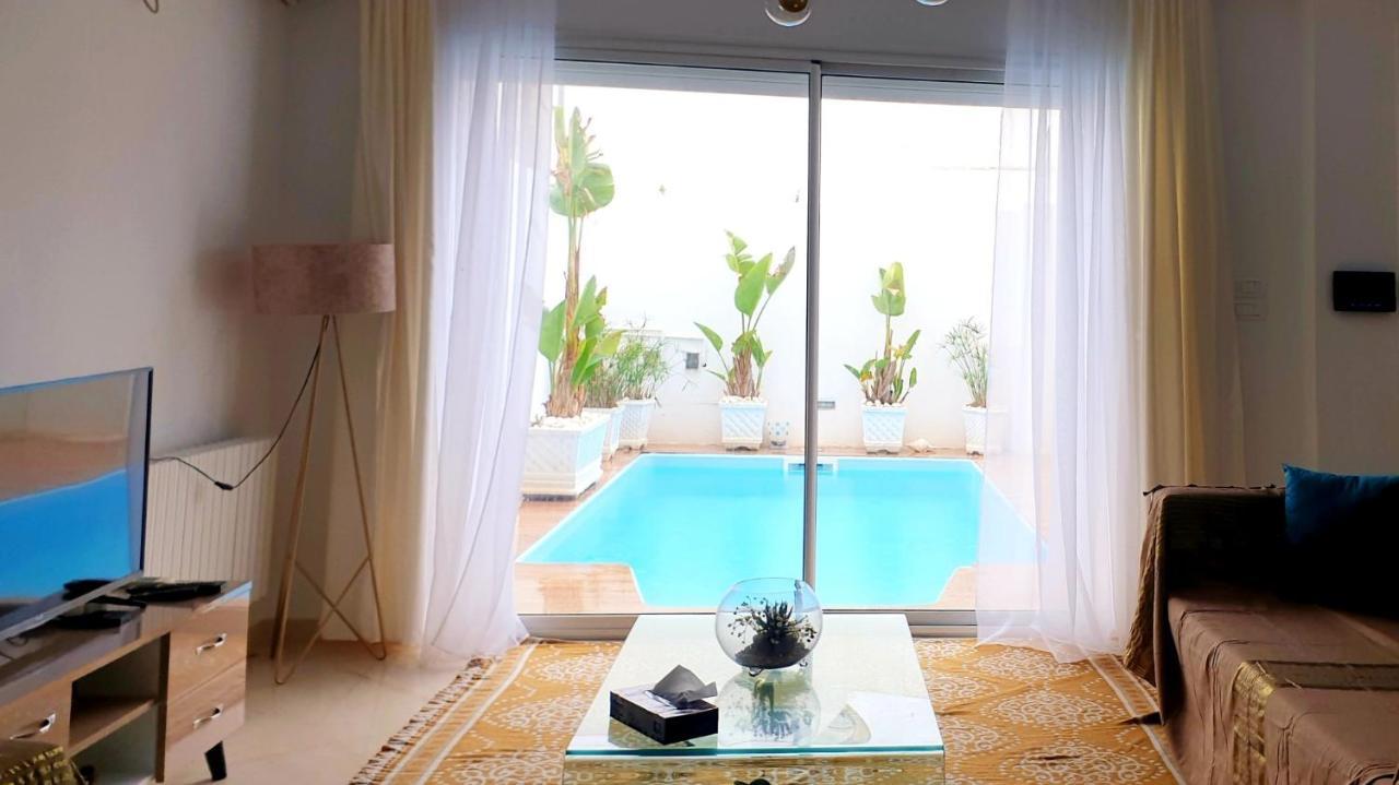 Maison Plain-Pied Avec Piscine Chauffee Tunis Exteriér fotografie