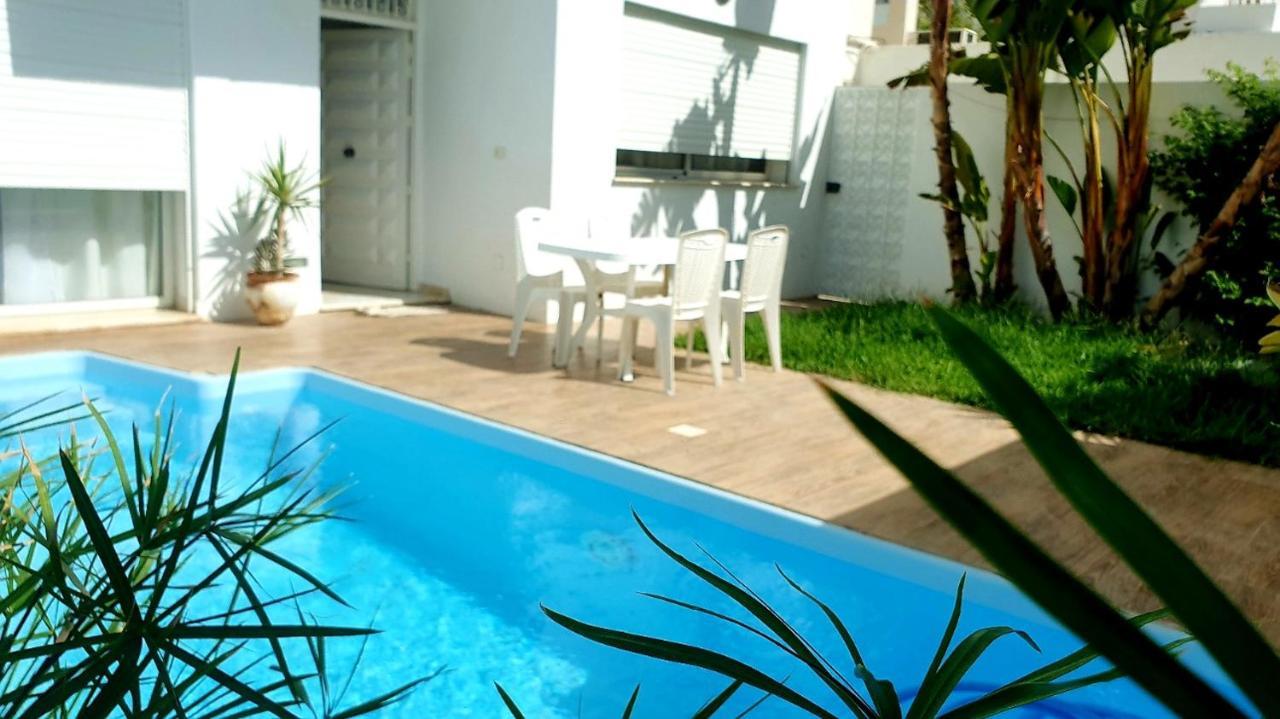 Maison Plain-Pied Avec Piscine Chauffee Tunis Exteriér fotografie